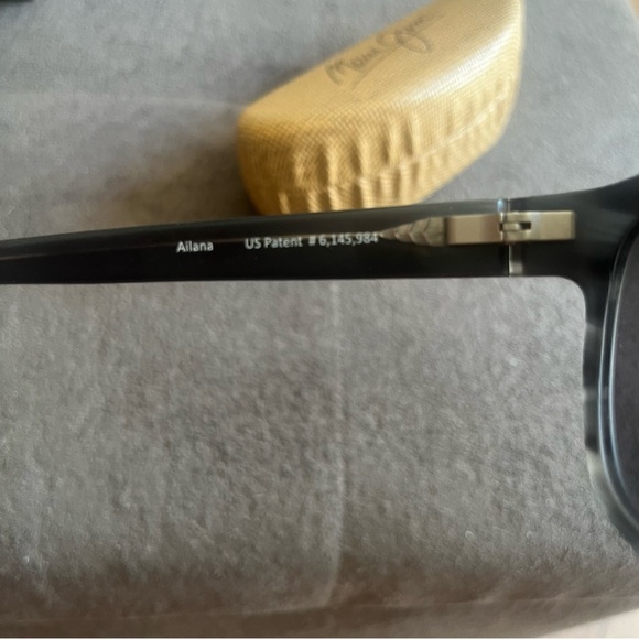 Maui Jim Ailana sunglasses with case - Picture 6 of 11